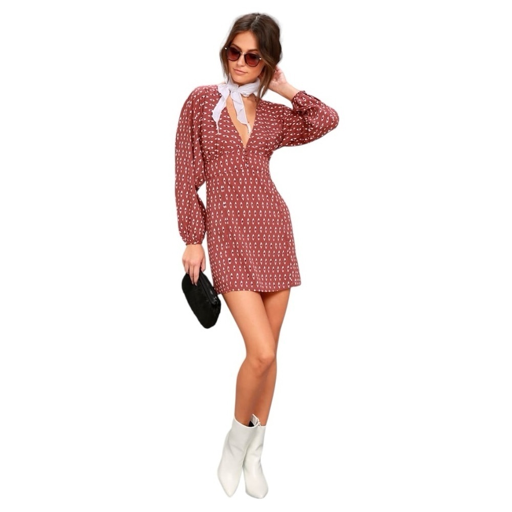 NWT! Amuse Society Arrowhead Rusty Rose Print Long Sleeve Dress. Size Small.
